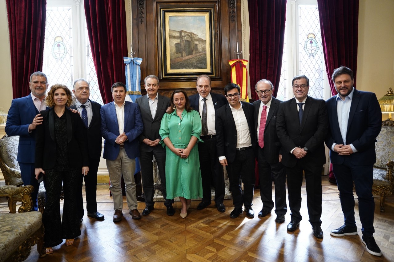 Cecilia Moreau recibió al expresidente español Rodríguez Zapatero y coincidieron en un compromiso amplio con la democracia y los derechos humanos