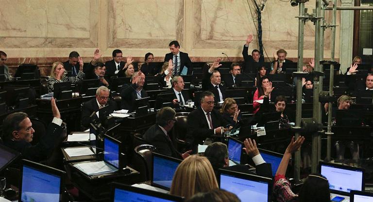 En el Senado ya están a siete votos de los necesarios para convertir el aborto en ley