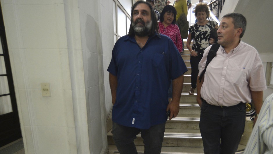Baradel condicionó la firma de la paritaria docente