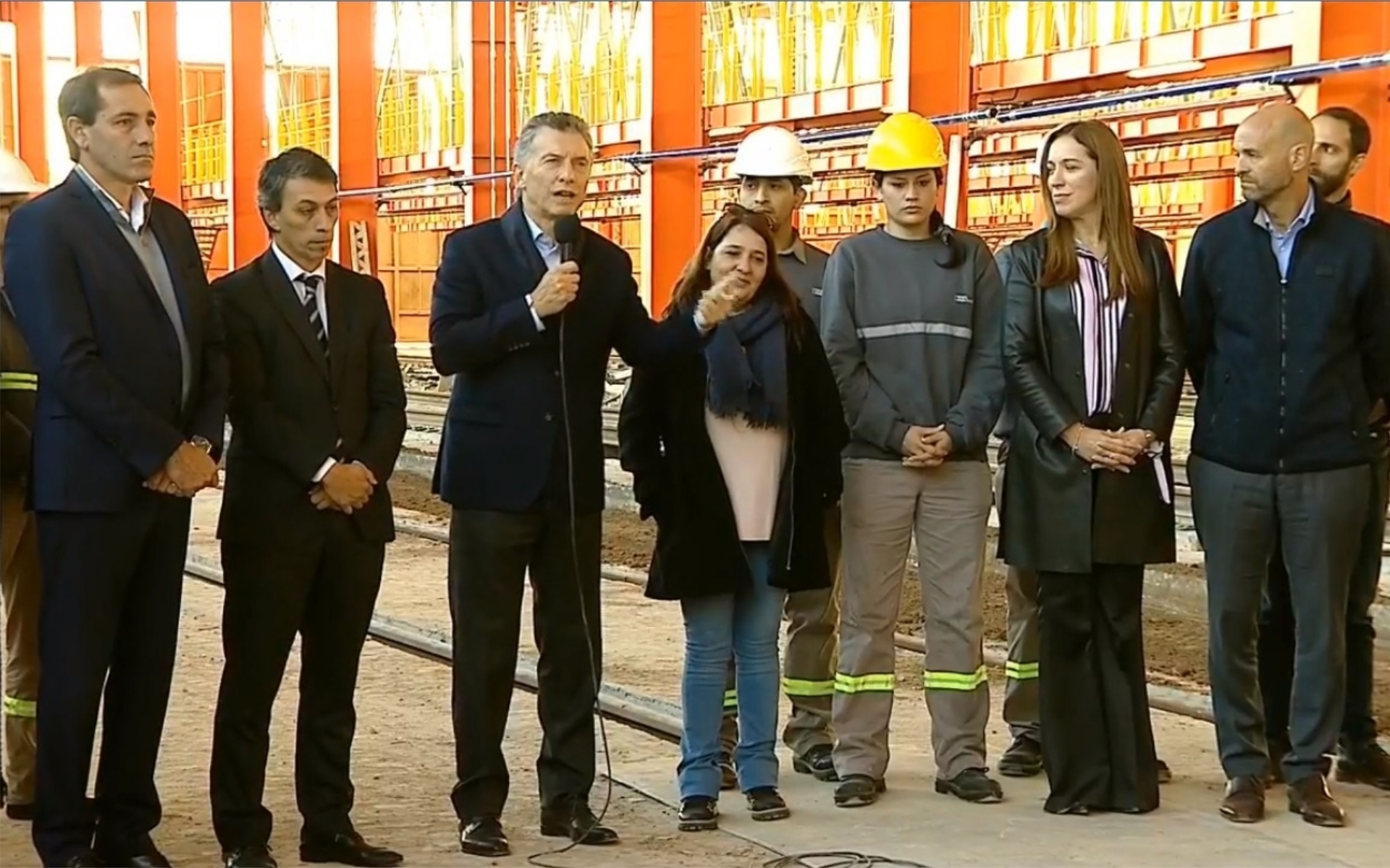Macri  encabezó un acto en Tolosa junto a la gobernadora bonaerense